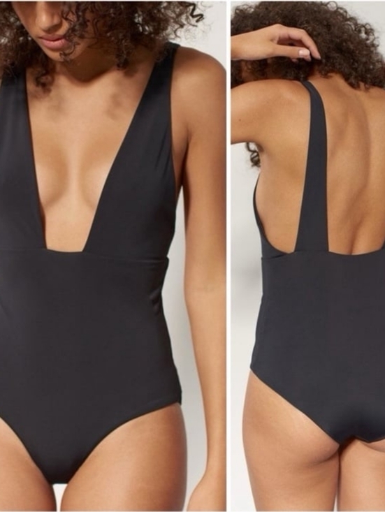 The Unbranded Brand Other - ☀️ Black Deep V One-Piece Swimsuit Size S